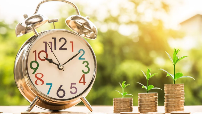 Money Making Tips: कम उम्र में अमीर बना सकती है ये छोटी सी ट्रिक, बस अपनी savings का ऐसे करें इस्तेमाल