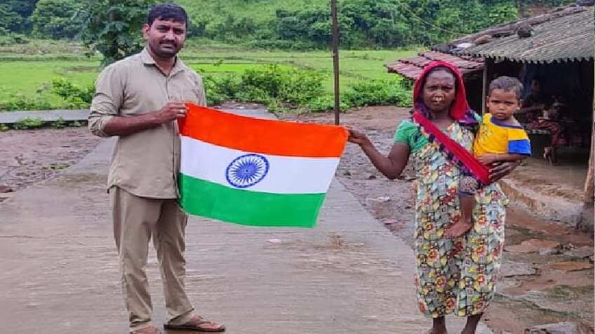 Independence Day 2022: मात्र 25 रुपये में घर मंगवाएं तिरंगा, देश के किसी भी कोने में फ्री होम डिलीवरी करेगा डाकघर