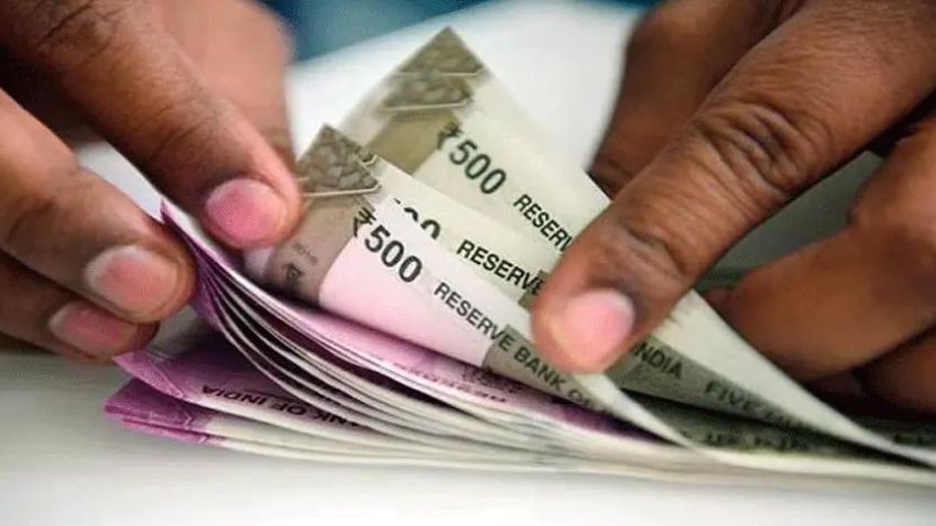 7th Pay Commission: 9 लाख से अधिक सरकारी कर्मचारियों को मिल गया स्वतंत्रता दिवस का तोहफा, DA में हुआ 3 फीसदी का इजाफा