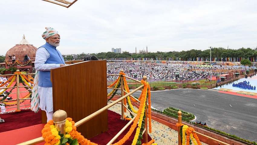 काला धन पर सरकार का प्रहार, PM मोदी ने बताया- 8 वर्षों में कैसे पकड़ा गया 2 लाख करोड़ रुपये का ब्लैक मनी