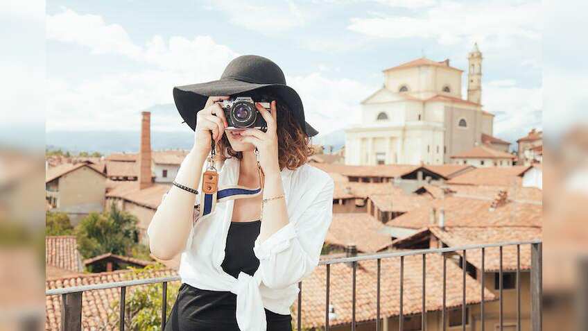 World Photography Day 2022: 194 साल पहले ली गई थी दुनिया की पहली तस्वीर, जाने विश्व फोटोग्राफी डे का इतिहास और थीम