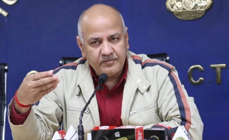 Delhi liquor Scam: मनीष सिसोदिया के खिलाफ लुकआउट सर्कुलर, देश छोड़ने पर रोक- ट्विटर पर PM मोदी से पूछा ये सवाल?