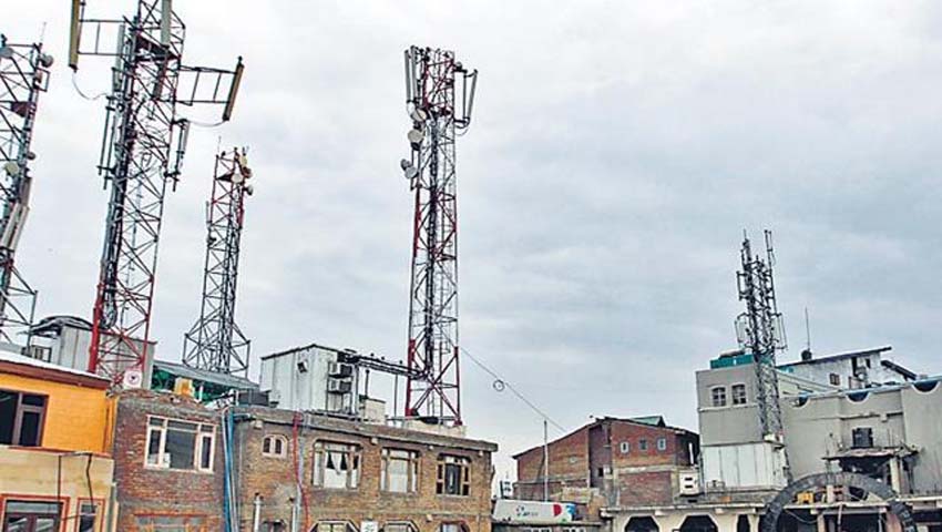 मोबाइल टावर लगाने के बदले नियम, निजी संपत्ति पर लगा रहे तो अब नहीं पड़ेगी इस परमिशन की जरूरत