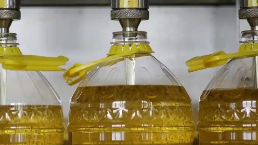सरकार ने Edible Oil कंपनियों पर कसा शिकंजा, पैकेट पर बतानी होगी तेल की सही मात्रा