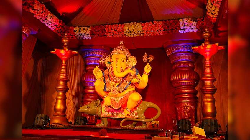 GANESH CHATURTHI 2022: कब है गणेश चतुर्थी ? जानें महत्व, शुभ मुहूर्त और पूजन सामग्री लिस्ट