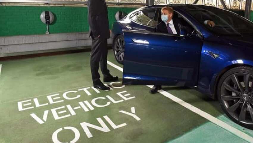 World EV Day 2022: आखिर क्यों मनाया जाने लगा यह खास दिन, कौन हैं इसके सूत्रधार, जानिए रोचक और जरूरी बातें