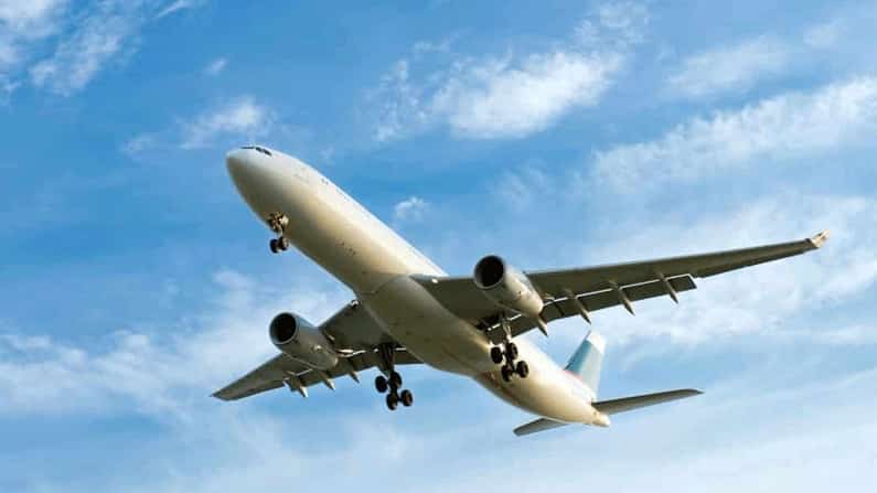 इतना भारी वजन उठाने के बाद भी आसानी से कैसे उड़ता है हवाई जहाज? वजह जानकर  आप भी कहेंगे ये तो गजब है... | Zee Business Hindi