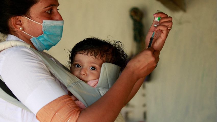 Pneumonia Vaccine: न्यूमोकोकल टीके की किल्लत से लाखों बच्चों के वैक्सीनेशन में हुई देरी? सरकार ने बताई सच्चाई