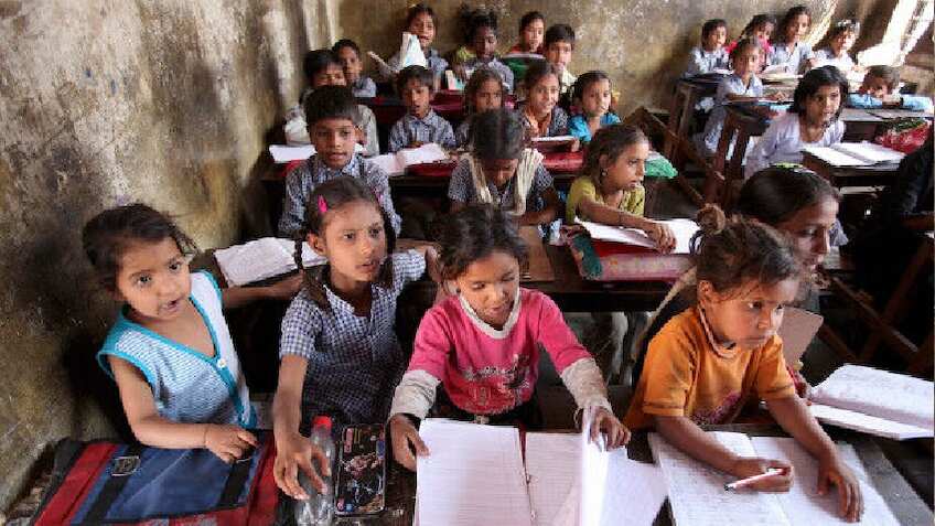 प्रधानमंत्री कन्या आशीर्वाद योजना के तहत बेटियों को 1,50,000 रुपये देगी मोदी सरकार, जानिए क्या है योजना का सच