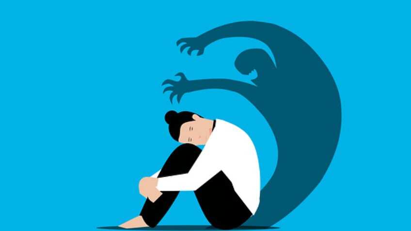 युवाओं में तेजी से बढ़ रही डिप्रेशन की बीमारी, लाइफस्टाइल में ये मामूली बदलाव सुधार सकती है आपकी मेंटल हेल्थ