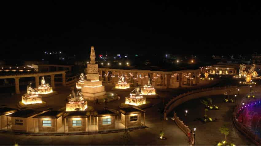 3 साल में बनकर तैयार हुआ उज्जैन महाकाल का नया रूप, कल PM मोदी करेंगे उद्घाटन, देखिए महाकाल लोक की भव्य तस्वीरें