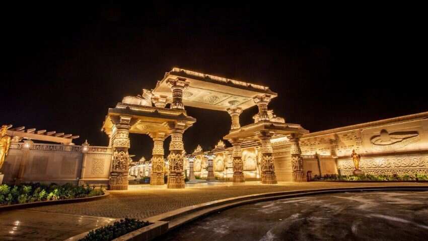 3 साल में बनकर तैयार हुआ उज्जैन महाकाल का नया रूप, कल PM मोदी करेंगे उद्घाटन, देखिए महाकाल लोक की भव्य तस्वीरें