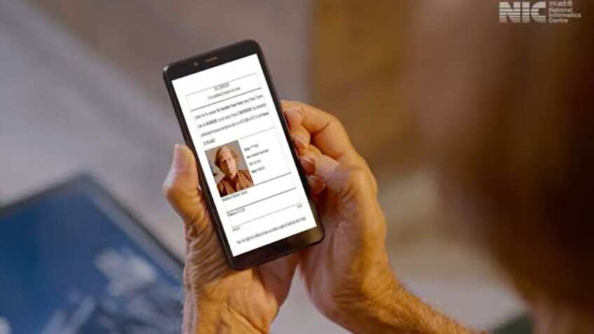 Life Certificate: अभी आती रहेगी हर महीने पेंशन, इन लोगों को नवंबर, 2022 तक नहीं जमा करना होगा लाइफ सर्टिफिकेट