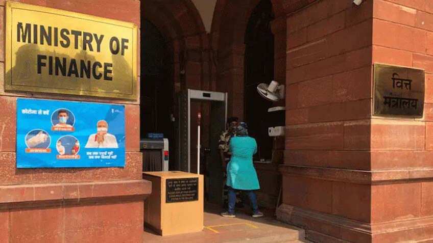 Data Centre और Energy Storage Centre को इंफ्रा सब सेक्‍टर का दर्जा, टैक्‍स छूट के साथ सस्‍ते लोन का मिलेगा फायदा 