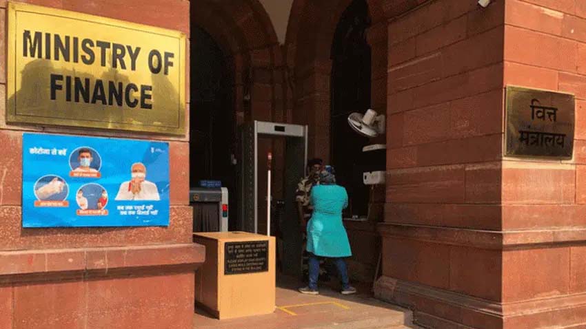 Data Centre और Energy Storage Centre को इंफ्रा सब सेक्टर का दर्जा, टैक्स छूट के साथ सस्ते लोन का मिलेगा फायदा