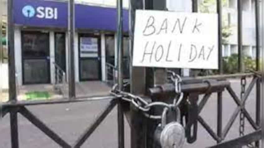 Bank Holidays in October: 14 दिनों में 9 दिन बंद रहेंगे बैंक, समय पर निपटा लें जरुरी काम