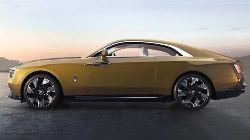 Rolls-Royce ने अपनी पहली इलेक्ट्रिक कार Spectre की कराई वर्ल्ड डेब्यू, 520 KM है रेंज, डिजाइन-फीचर्स कर देंगे हैरान