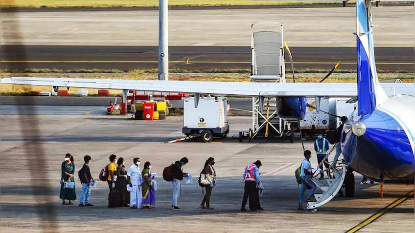 Domestic Air Traffic: सितंबर में घरेलू पैसेंजर्स ने भरी ऊंची उड़ान, हवाई सफर करने वाले 65% बढ़ गए, जानें लेटेस्ट आंकड़े