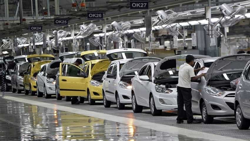 Auto Sales: कारों की बिक्री ने पकड़ी नवंबर में रफ्तार, जानें किसने बेची कितनी कार
