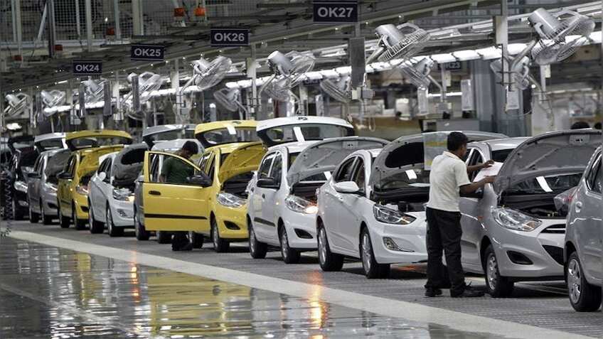 Auto Sales: कारों की बिक्री ने पकड़ी नवंबर में रफ्तार, जानें किसने बेची कितनी कार