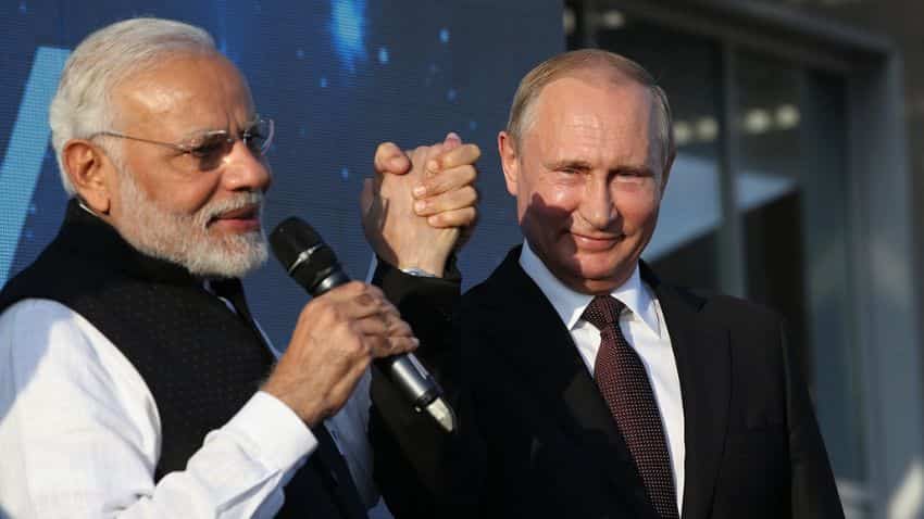 Russian Crude Oil: भारत ने लगातार दूसरे महीने रूस से सबसे ज्यादा तेल खरीदा, बीते हफ्ते कीमत 12% फिसली, आगे क्या?