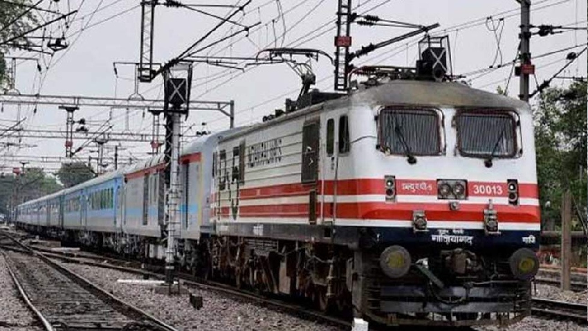 यात्रियों ने 9 महीने में खरीद ली 48,913 करोड़ रुपये की टिकट, रेलवे की कमाई में हुई बंपर बढ़ोतरी