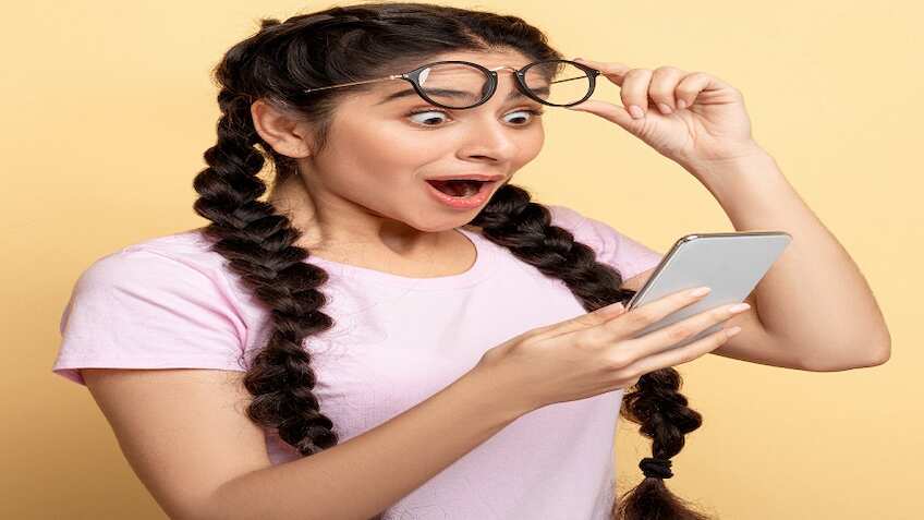 बैंकों के कई चक्कर लगाने के बावजूद नहीं मिल रहा है क्रेडिट कार्ड तो न हों परेशान, ये सरकारी बैंक दे रहा FD पर Credit Card