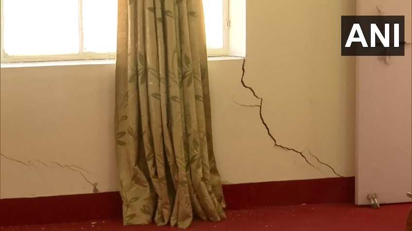 Joshimath Crisis: जोशीमठ मामले की सुप्रीम कोर्ट में तत्काल सुनवाई से इनकार, 603 घरों में मिली दरार