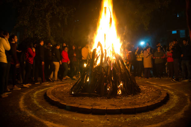 Lohri 2023 Recipe: लोहड़ी के खास अवसर पर खाए जानें वाले पारंपरिक फूड्स, जानें इससे सेहत को होने वाले फायदे