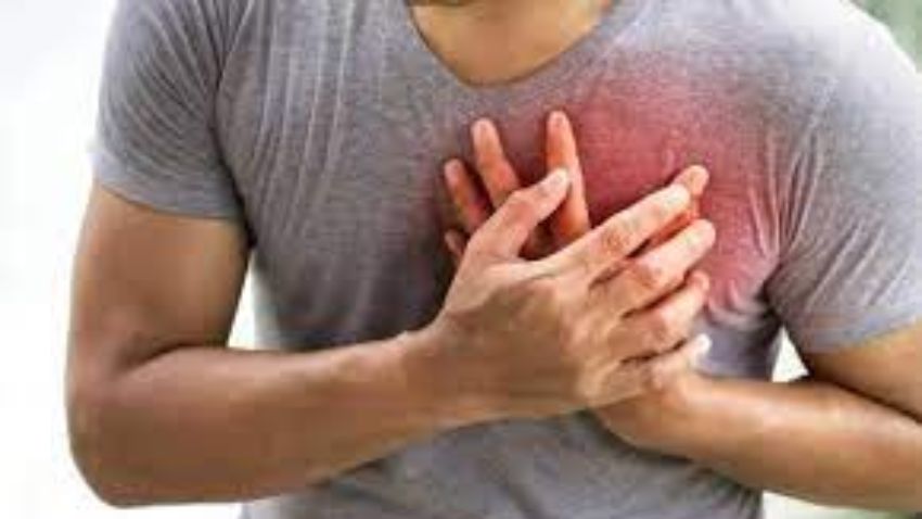 Health Tips: नाचते-गाते आ जा रहा है हार्टअटैक, क्या आपको भी है खतरा-एक्सपर्ट्स से जानिए