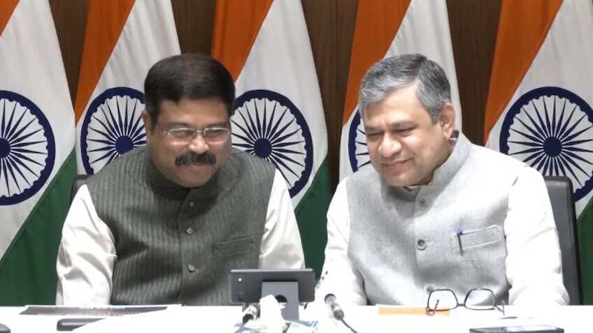 BharOS: भारत के स्वदेशी ऑपरेटिंग सिस्टम की हुई सफल टेस्टिंग, अश्विनी वैष्णव ने कहा- इसे बढ़ेगा BharOSa (भरोसा)