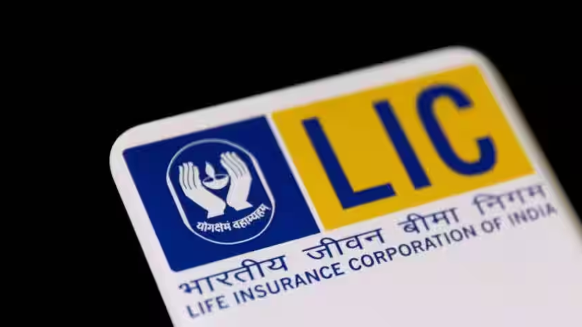 LIC WhatsApp Services: क्या आपके पास भी है LIC पॉलिसी, घर बैठे आसानी से उठाएं इन सर्विसेस का फायदा- जानिए प्रोसेस