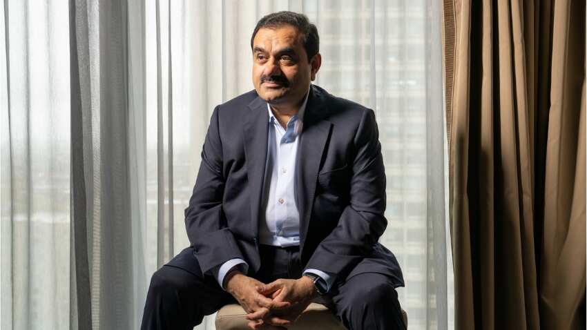 Bloomberg Billionaires Index: दुनिया के टॉप 10 अरबपतियों की लिस्ट से हुए अदानी बाहर