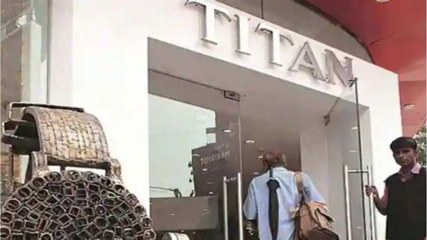 Titan Q3 Results: दिसंबर तिमाही में 10% घटा प्रॉफिट, जानिए कैसा रहा Rekha Jhunjhunwala पोर्टफोलियो स्टॉक के नतीजे