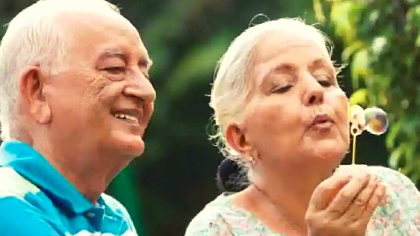 Budget 2023 के बाद अब आपके मम्‍मी और पापा के पास क्‍या हैं ऑप्‍शन, कहां मिल सकता है ज्‍यादा से ज्‍यादा फायदा?