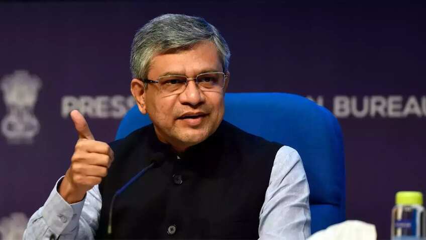 आदित्य-बिड़ला ग्रुप के साथ बातचीत के बाद VIL के बकाये को इक्विटी में बदलने पर हुआ फैसला, जानिए क्या बोले अश्विनी वैष्णव