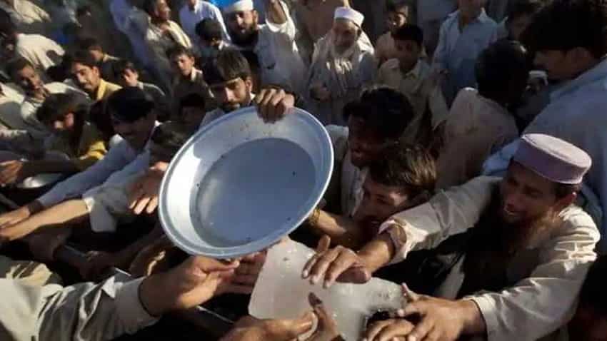 PAK Economic Crisis: दिवालिया होने के बाद ऐसी होगी पाकिस्तान के पहले दिन की शुरुआत, एक साल में ये लोग छोड़ देंगे देश