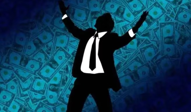 अमीरों के फेवरेट प्रोडक्ट्स! कार, घड़ी या शराब, जानिए Knight Frank की लेटेस्ट रिपोर्ट