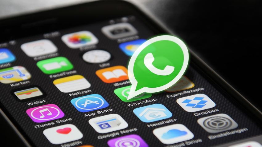 WhatsApp यूज करने वालों के लिए आ रहा है कॉलिंग से जुड़ा सबसे काम का फीचर, आपने सोचा भी नहीं होगा और ये हो गया...