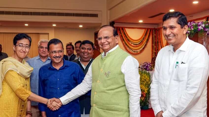 मनीष सिसोदिया और सत्येंद्र जैन के इस्तीफे के बाद सौरभ भारद्वाज और आतिशी को बनाया गया मंत्री.. जानिए किसे, क्या मिली जिम्मेदारी