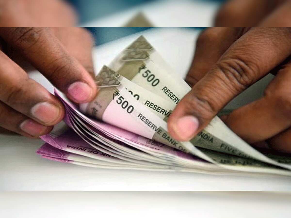 8वें वेतन आयोग को लेकर आया बड़ा अपडेट, जानें कब लागू होगा और कितनी बढ़ेगी  सैलरी, हर साल होगा इंक्रीमेंट? | Zee Business Hindi