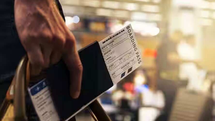 Boarding Pass tips: बोर्डिंग पास के साथ कभी न करें ये तीन काम, वरना झेलनी पड़ सकती है परेशानी