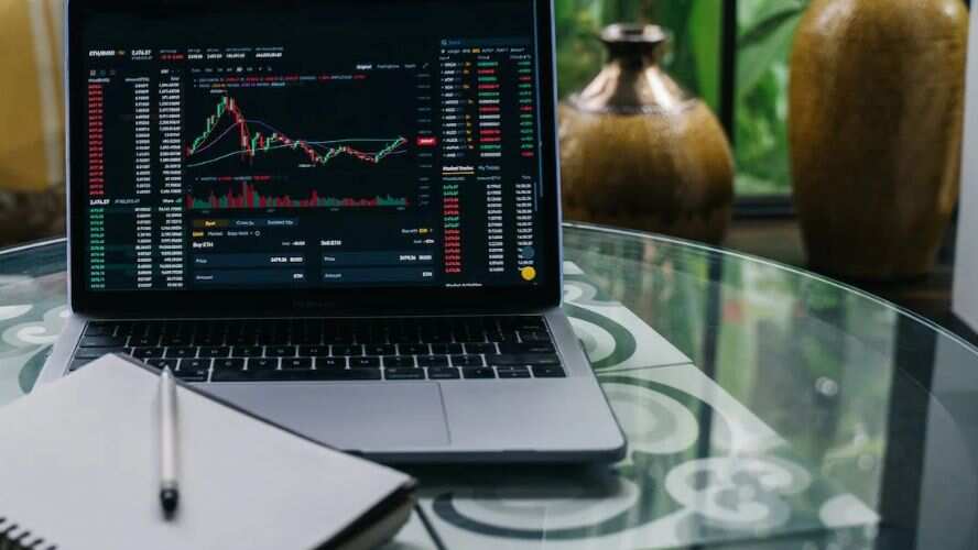 Dividend Stocks: इन कंपनियों ने दिया 900% तक डिविडेंड, जानें रिकॉर्ड डेट समेत अन्य डीटेल