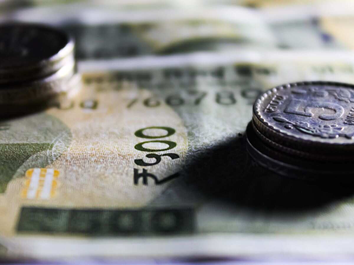 Top 5 Stocks to Buy: कमाई वाले 5 दमदार स्टॉक्स, इनवेस्टमेंट पर मिलेगा 30% तक का तगड़ा मुनाफा