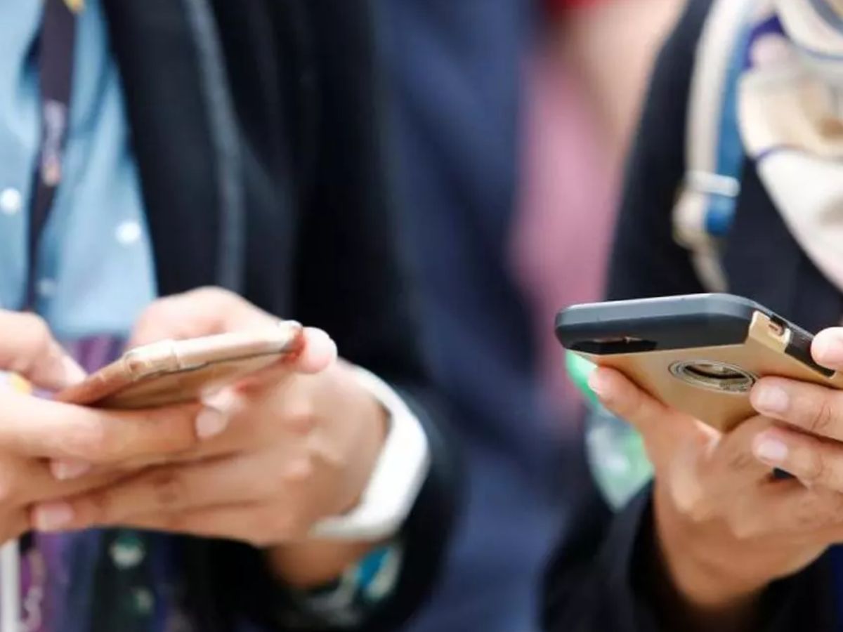 भारत में शहरों से ज्यादा गांवों में बढ़ा Internet का इस्तेमाल, डिजिटल पेमेंट में 99 फीसदी UPI यूजर्स