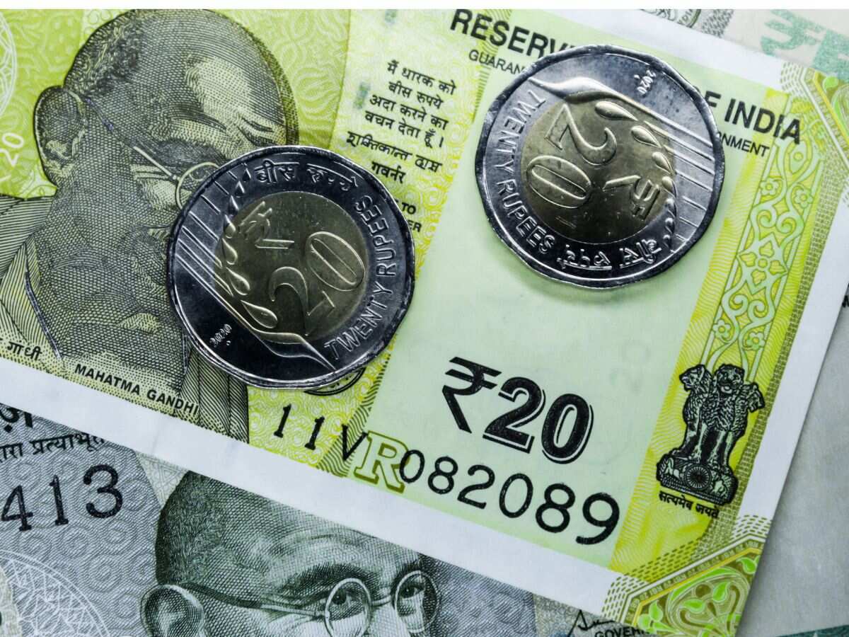 Stock Market Highlights: शेयर बाजार में सुस्त कारोबार ; सेंसेक्स 61900 के स्तर पर बंद, डॉ रेड्डीज का शेयर 7% गिरा