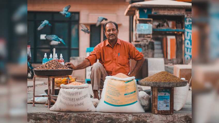 महंगाई के मोर्चे पर राहत; अप्रैल में WPI घटकर -0.92% पर आई, 3 साल में सबसे कम