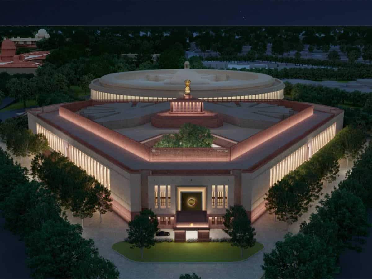 New Parliament Building: देश को जल्द मिल सकता है नया संसद भवन, PM मोदी इस दिन कर सकते हैं उद्घाटन