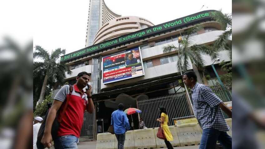 Stock Market: बाजार में लगातार तीसरे दिन गिरावट; सेंसेक्स 128 अंक नीचे बंद, इन स्टॉक्स ने बनाया दबाव