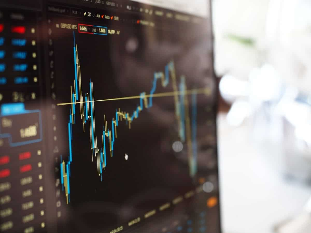 झुनझुनवाला पोर्टफोलियो के इस Small Cap स्‍टॉक पर BUY की सलाह, 1 साल में 74% दे चुका है रिटर्न; देखें अगला टारगेट